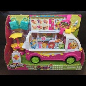 NIB Shopkins Season 3 Scoops Ice Cream Truck